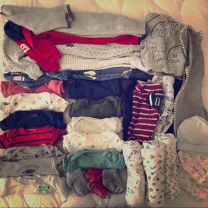Bargain Baby Boy Bundle (32 pieces).